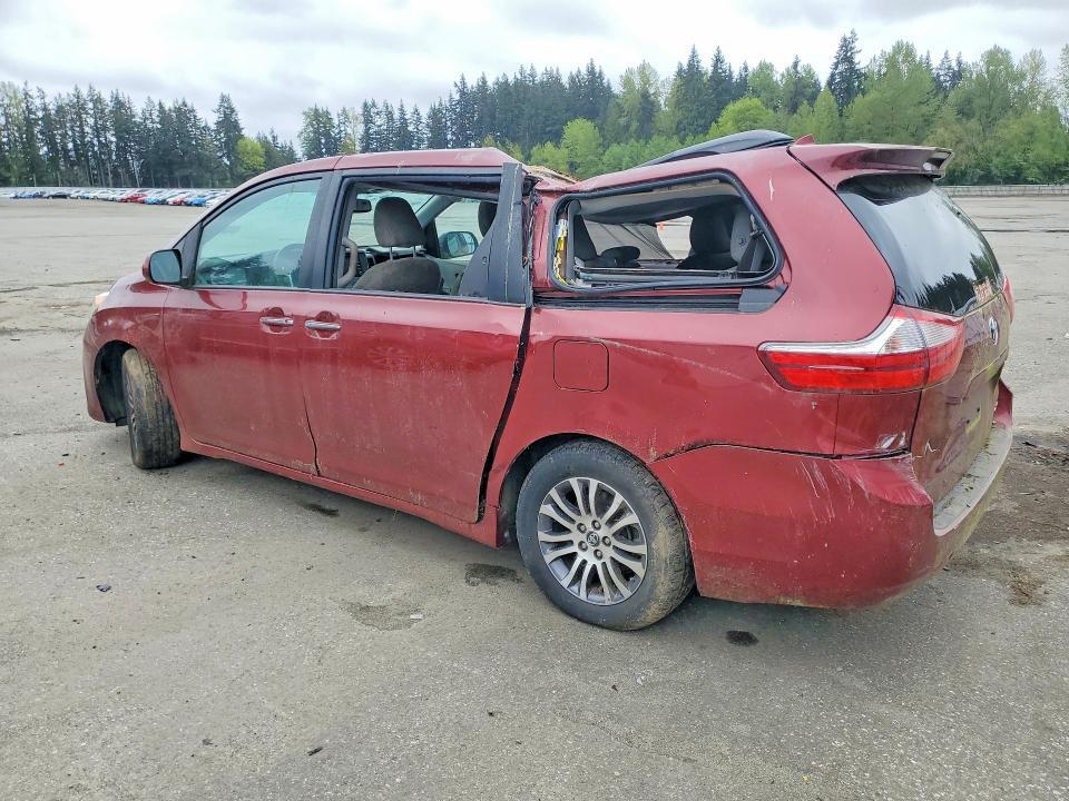 2019 TOYOTA SIENNA XLE 8-PASSENGER — Фото 2 из 13