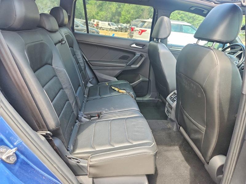 2019 VOLKSWAGEN TIGUAN SEL PREMIUM — Фото 10 из 12
