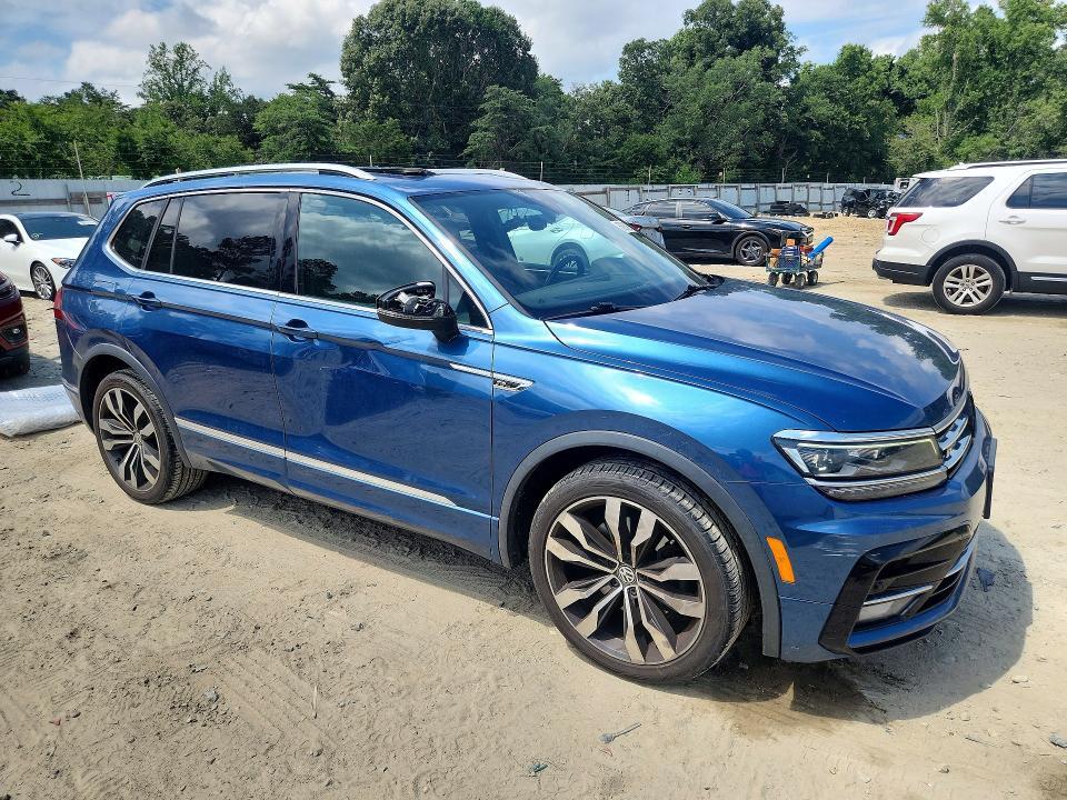 2019 VOLKSWAGEN TIGUAN SEL PREMIUM — Фото 4 из 12