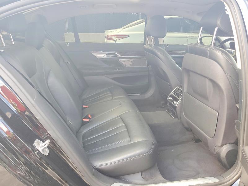 2018 BMW 740 XI — Фото 10 из 12