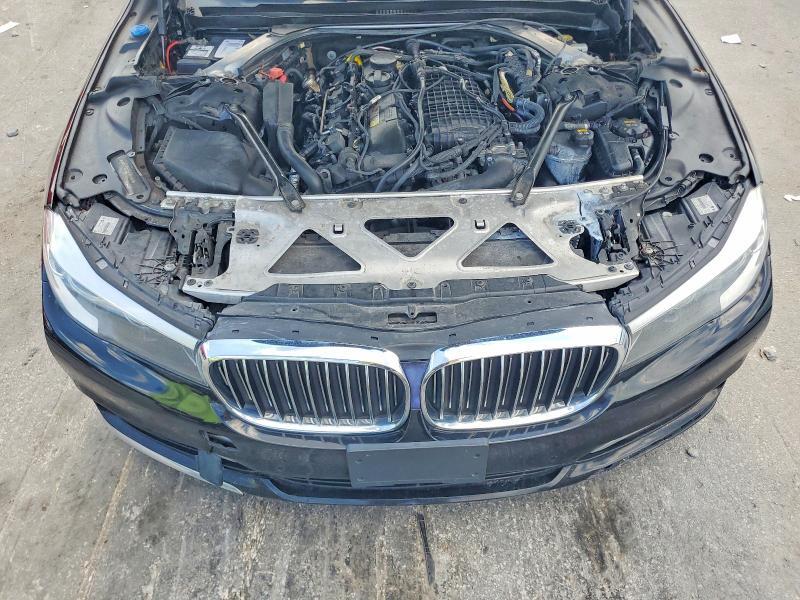 2018 BMW 740 XI — Фото 11 из 12