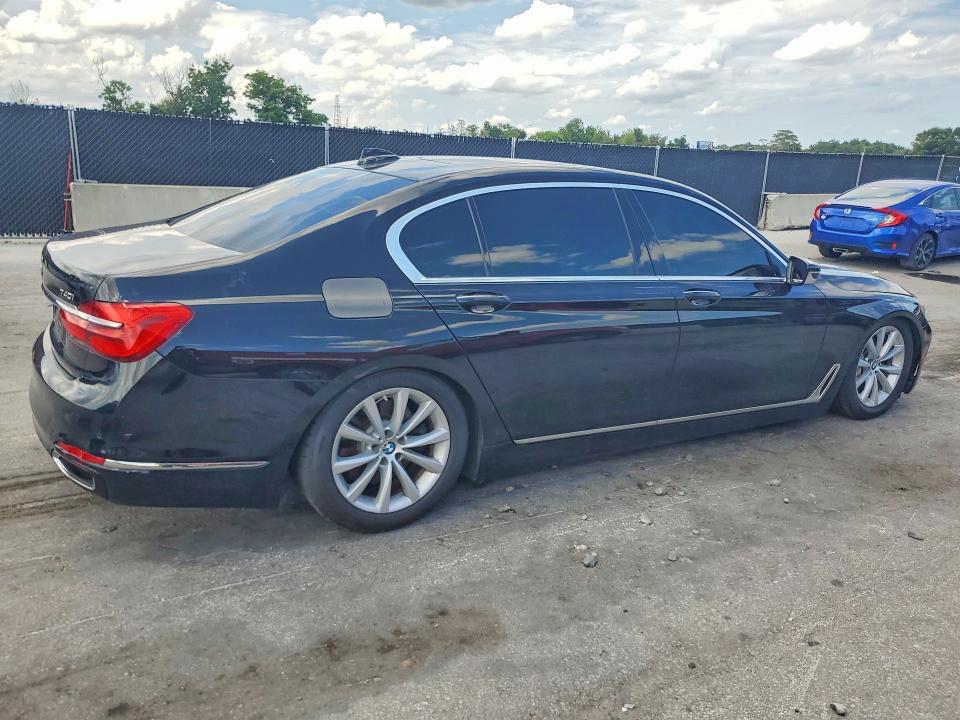 2018 BMW 740 XI — Фото 3 из 12