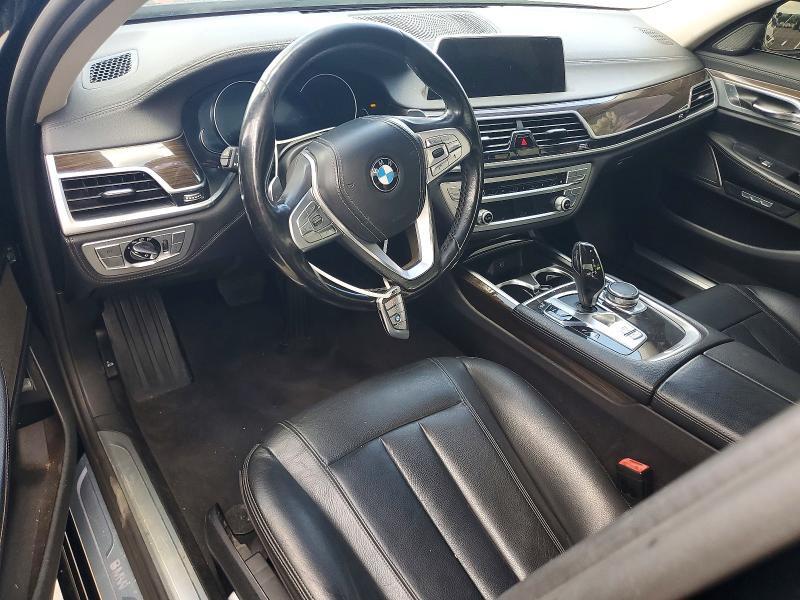 2018 BMW 740 XI — Фото 8 из 12