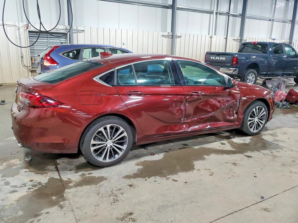 2018 BUICK REGAL ESSENCE — Фото 3 из 12