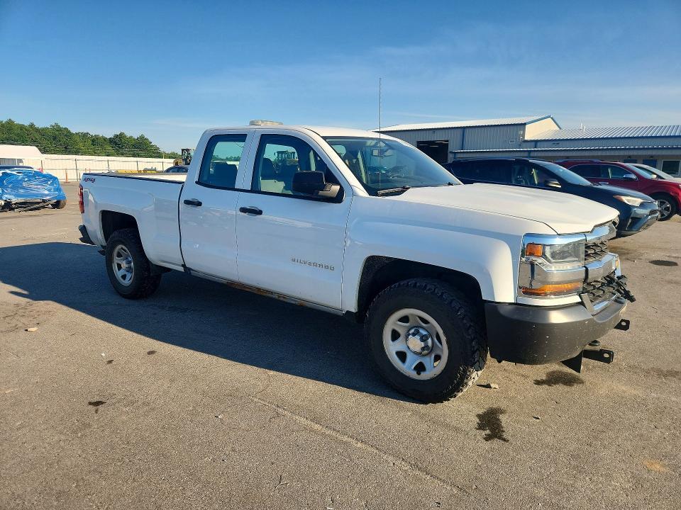 1GCVKNEH2JZ256634 2018 CHEVROLET SILVERADO photo no. 4