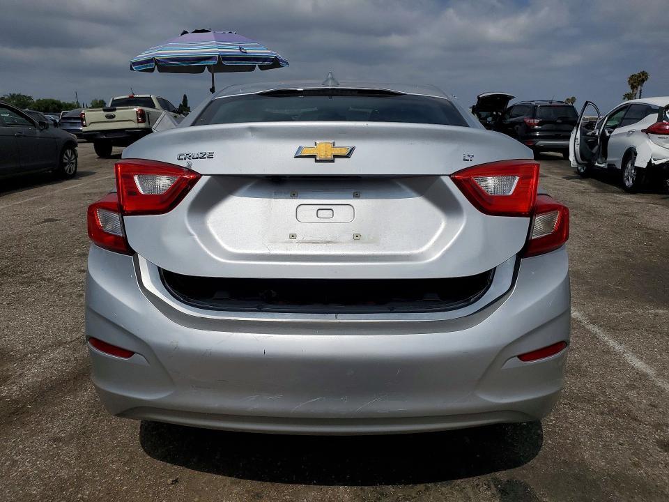 2018 CHEVROLET CRUZE LT — Фото 6 из 12