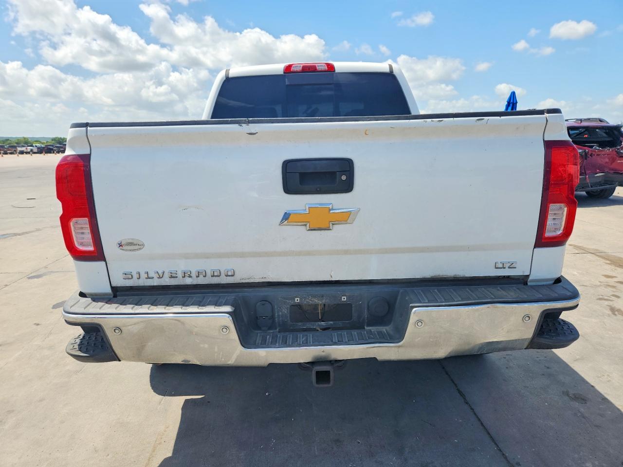 2018 CHEVROLET SILVERADO C1500 LTZ — Фото 6 из 12