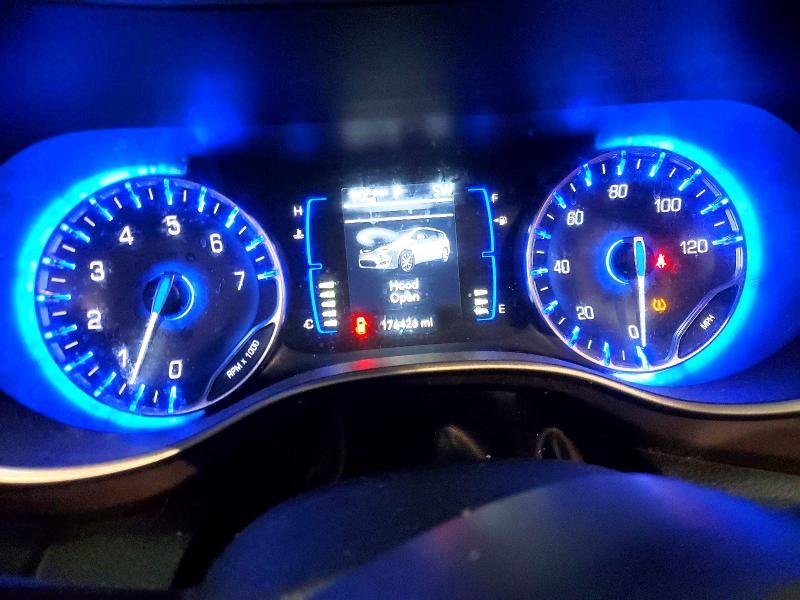 2C4RC1BGXJR123231 2018 CHRYSLER PACIFICA photo no. 9