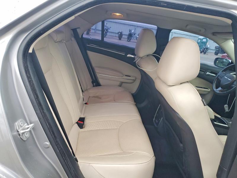 2C3CCAEG8JH296287 2018 CHRYSLER 300 photo no. 10