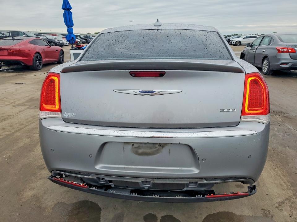 2C3CCAEG8JH296287 2018 CHRYSLER 300 photo no. 6