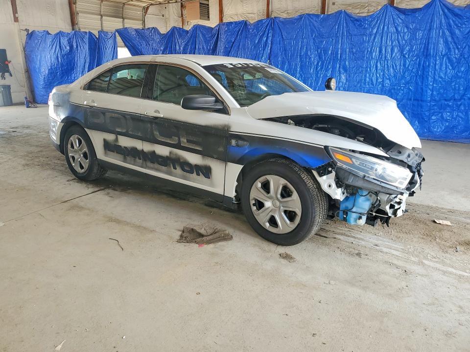 2018 FORD TAURUS POLICE INTERCEPTOR — Фото 4 из 12