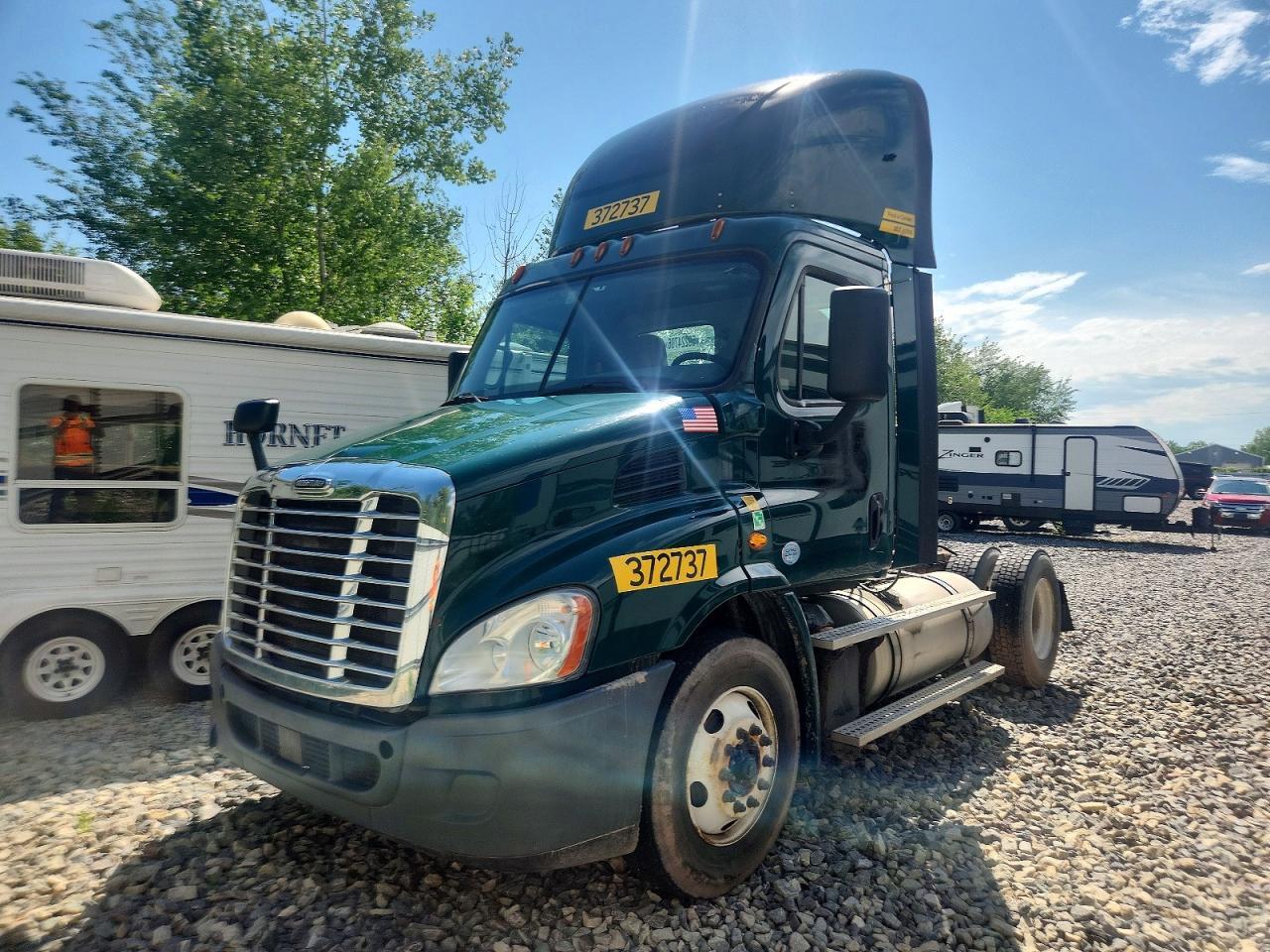 2018 FREIGHTLINER CASCADIA 113 SEMI TRUCK — Фото 2 из 10