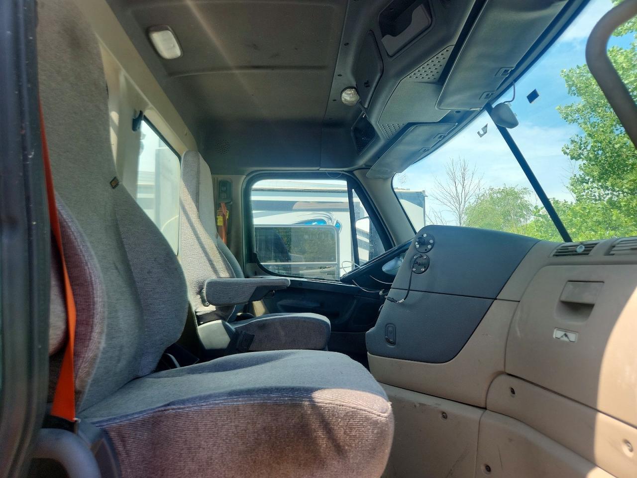 2018 FREIGHTLINER CASCADIA 113 SEMI TRUCK — Фото 5 из 10