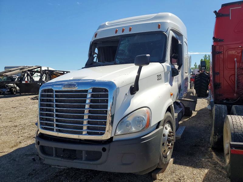 3AKJGLDR7JSJZ4551 2018 FREIGHTLINER CASCADIA 125 photo no. 4
