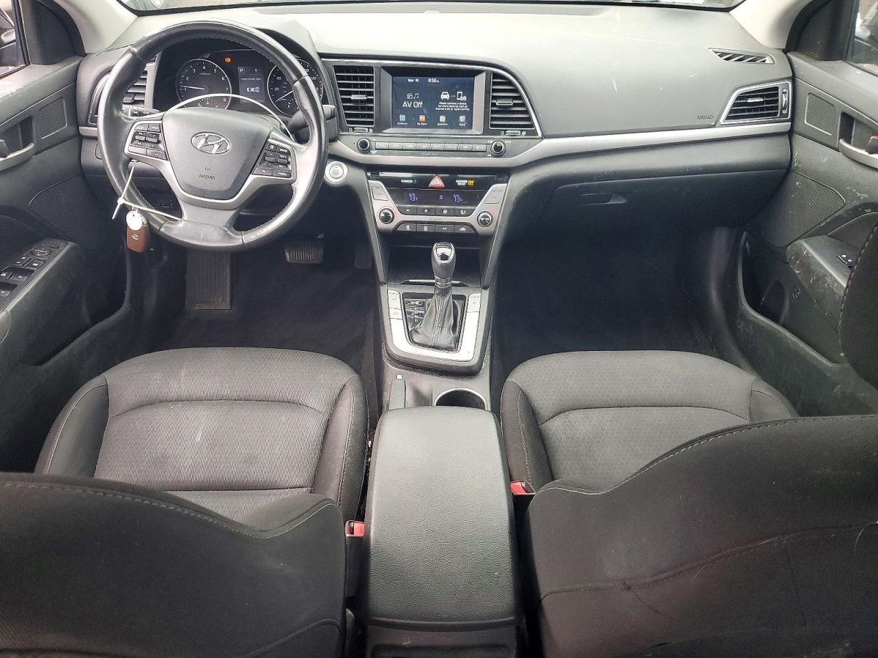 2018 HYUNDAI ELANTRA — Фото 8 из 12