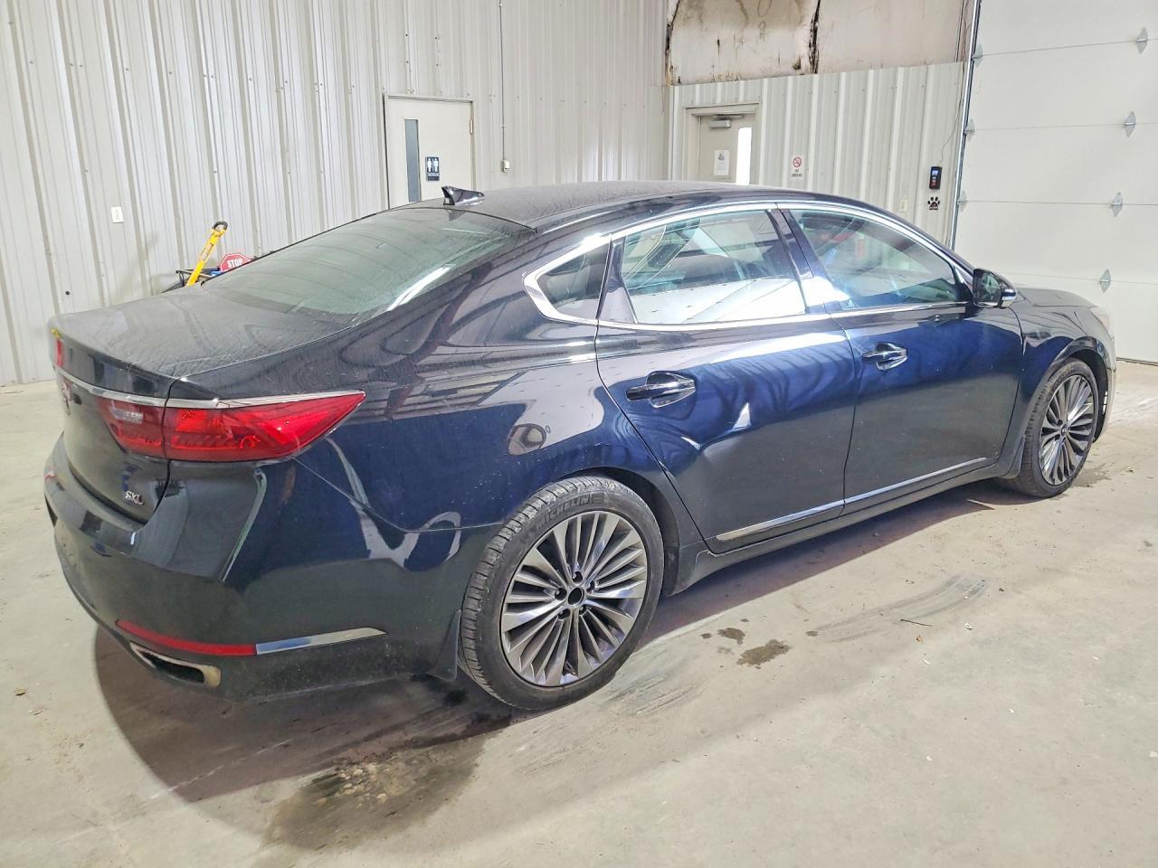 2018 KIA CADENZA LIMITED — Фото 3 из 12
