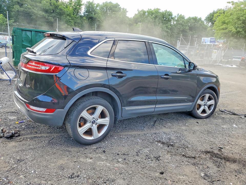 2018 LINCOLN MKC PREMIERE — Фото 3 из 12