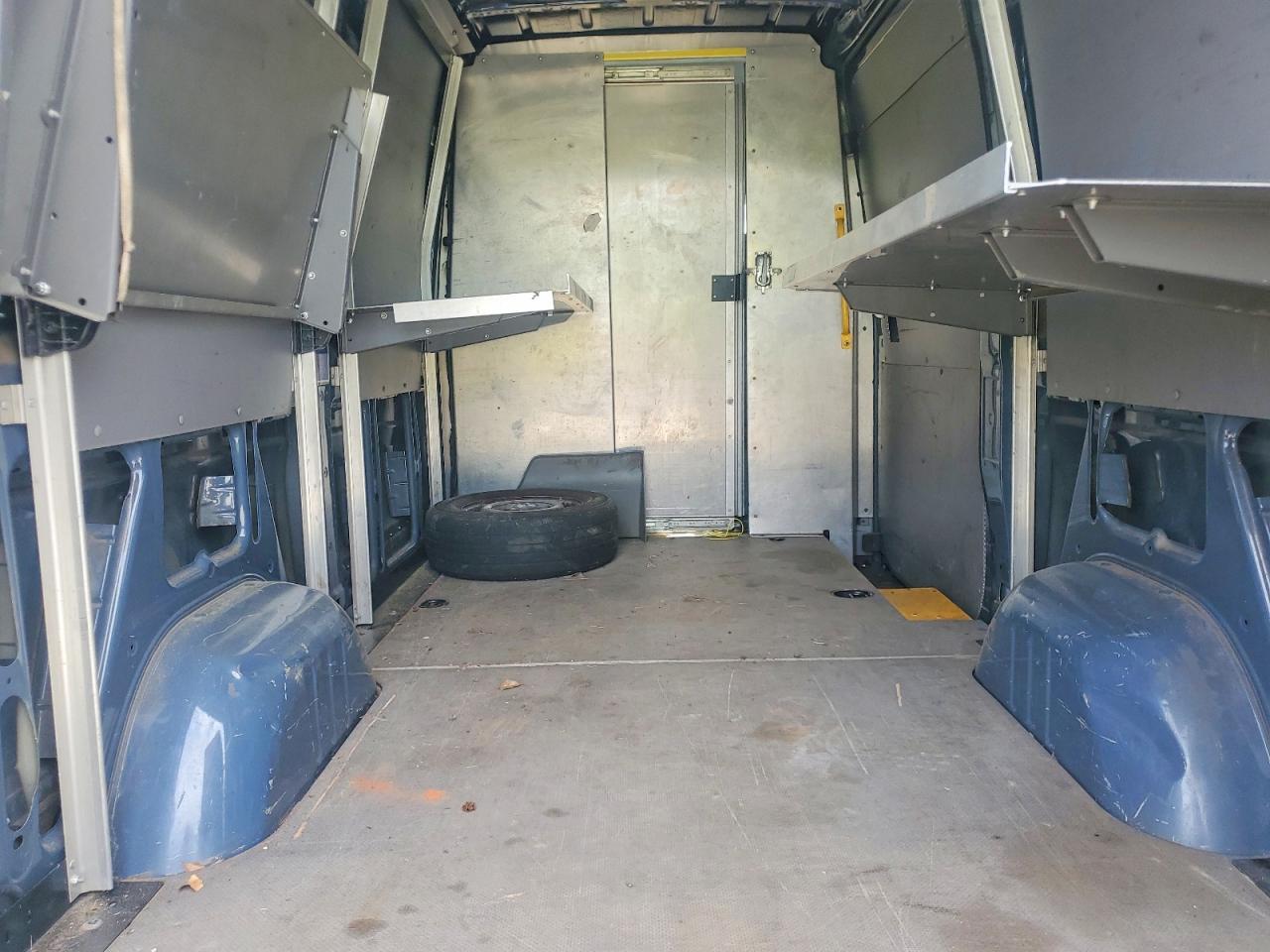2018 MERCEDES BENZ SPRINTER 2500 DELIVERY VAN — Фото 10 из 13