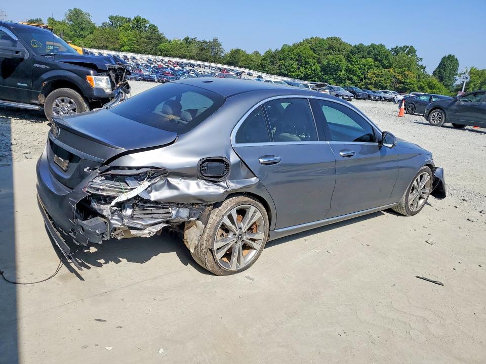 2018 MERCEDES-BENZ C 300 — Фото 3 из 12