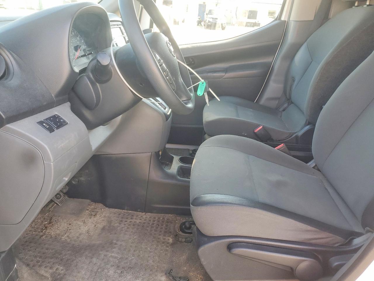 2018 NISSAN NV200 SV — Фото 7 из 13