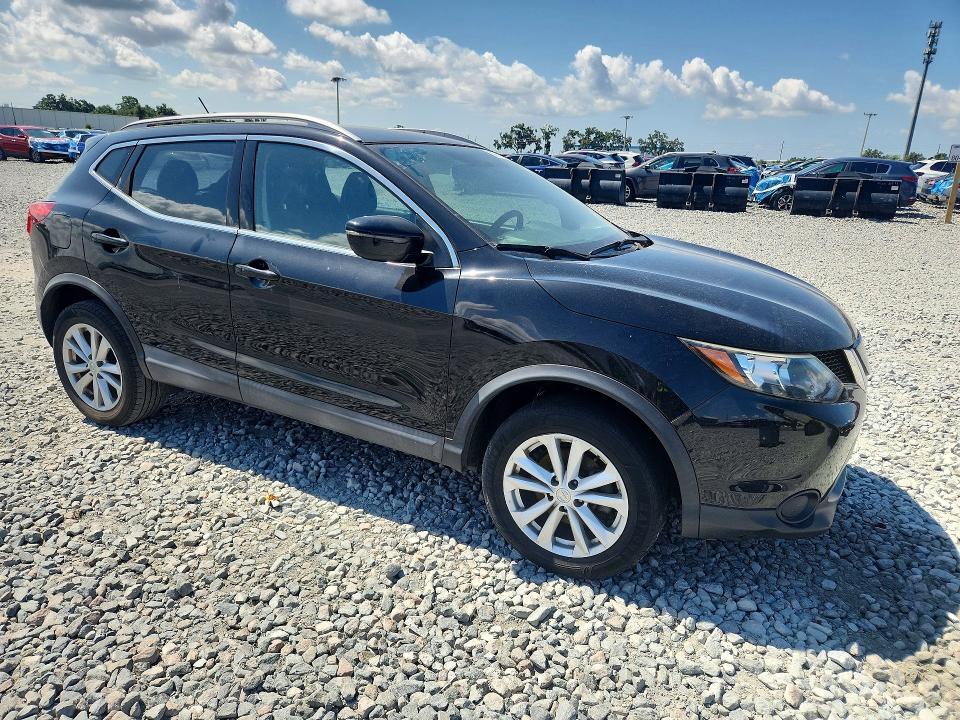 2018 NISSAN ROGUE SPORT SV — Фото 4 из 13