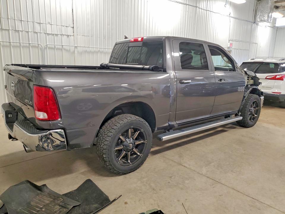 2018 RAM 1500 SLT — Фото 3 из 13
