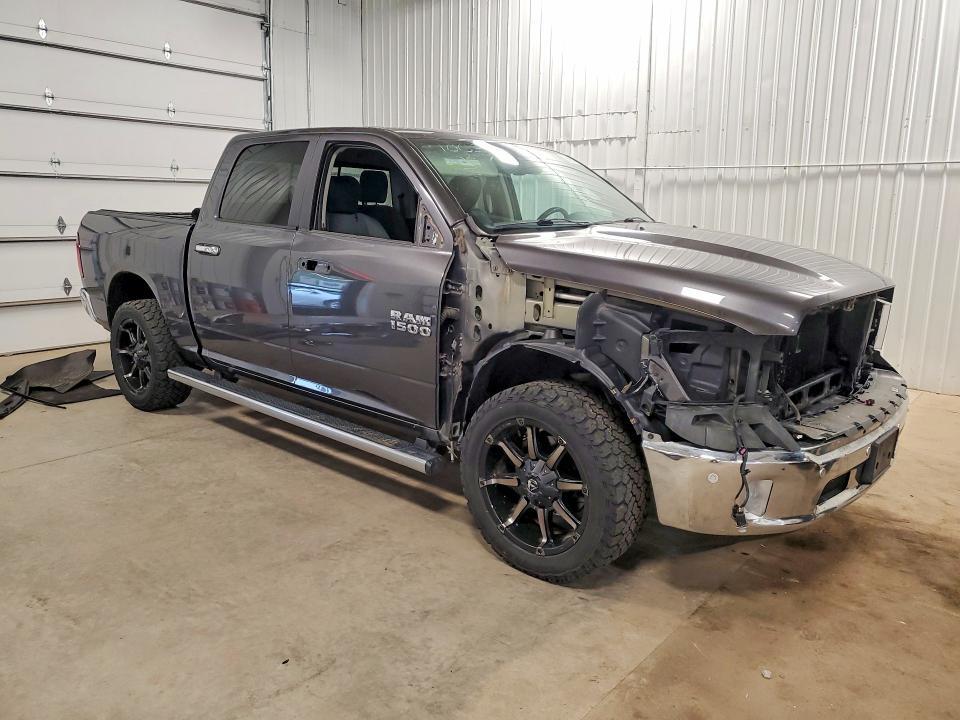 2018 RAM 1500 SLT — Фото 4 из 13