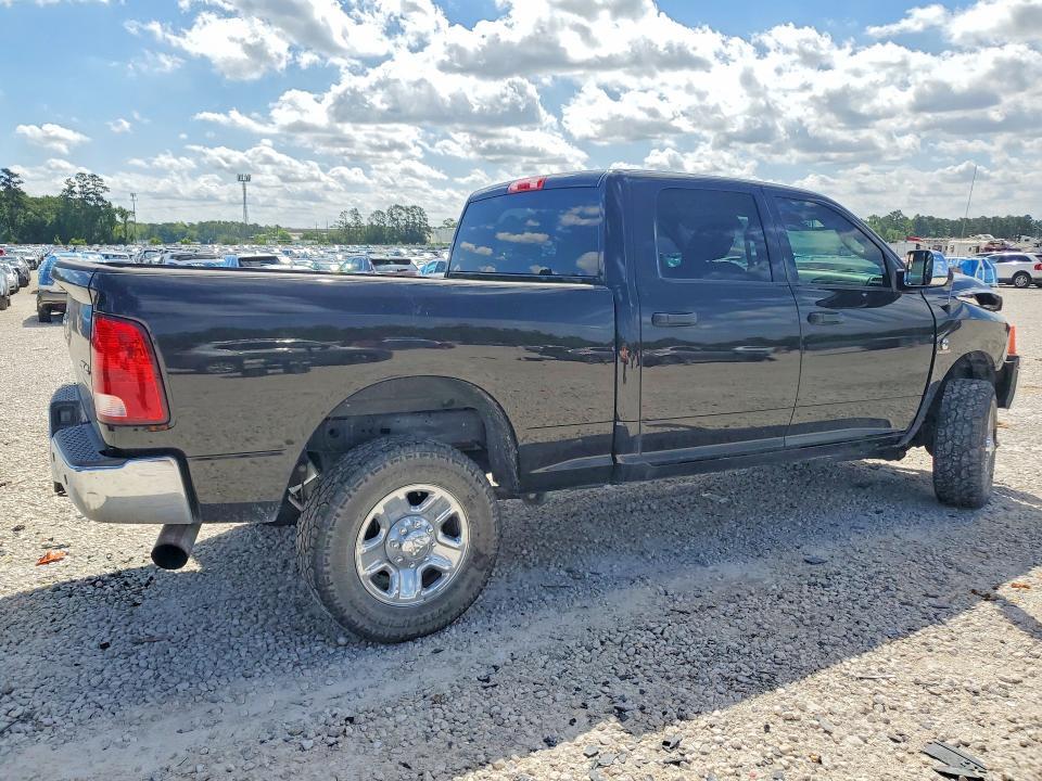 2018 RAM 2500 ST — Фото 3 из 12
