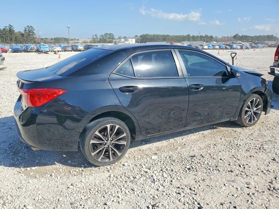 2018 TOYOTA COROLLA SE — Фото 3 из 12
