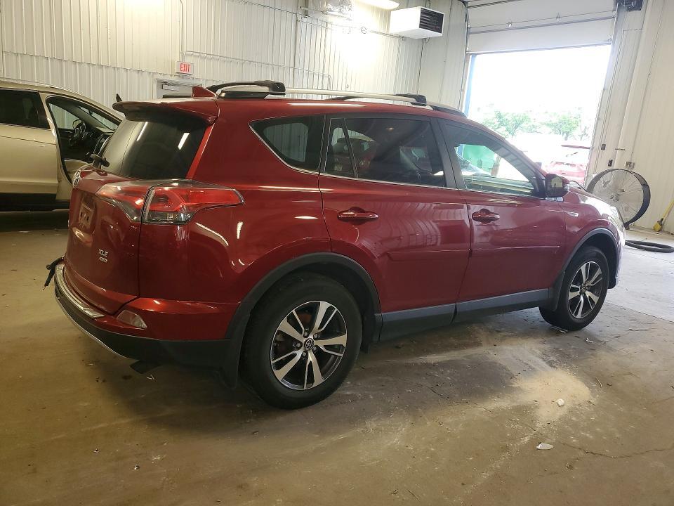 2018 TOYOTA RAV4 XLE — Фото 3 из 12