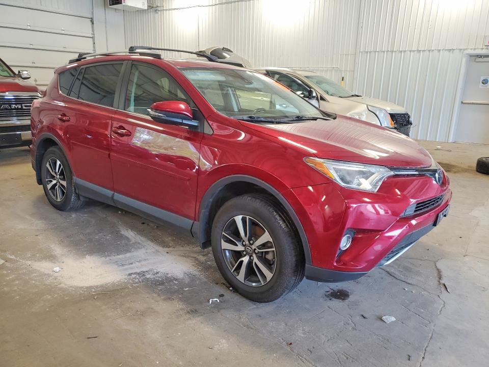 2018 TOYOTA RAV4 XLE — Фото 4 из 12