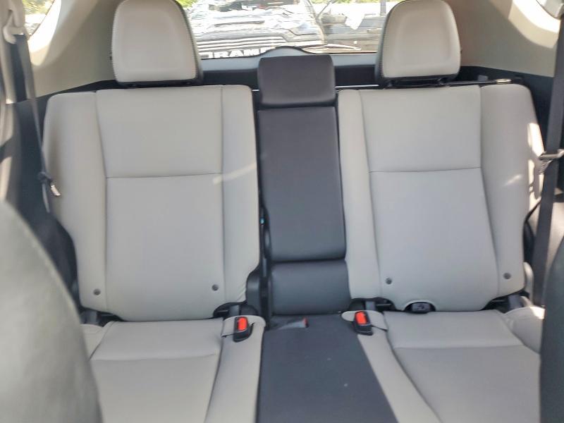 2018 TOYOTA RAV4 LIMITED — Фото 10 из 13