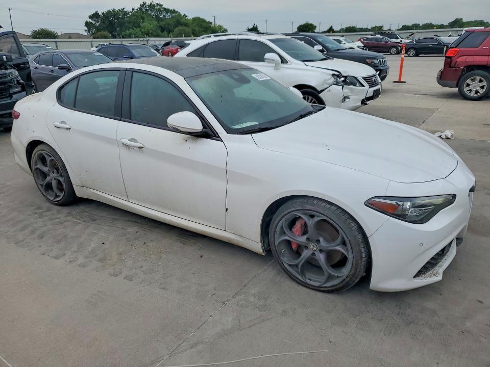 ZARFAECN2H7552183 2017 ALFA ROMEO GIULIA photo no. 4