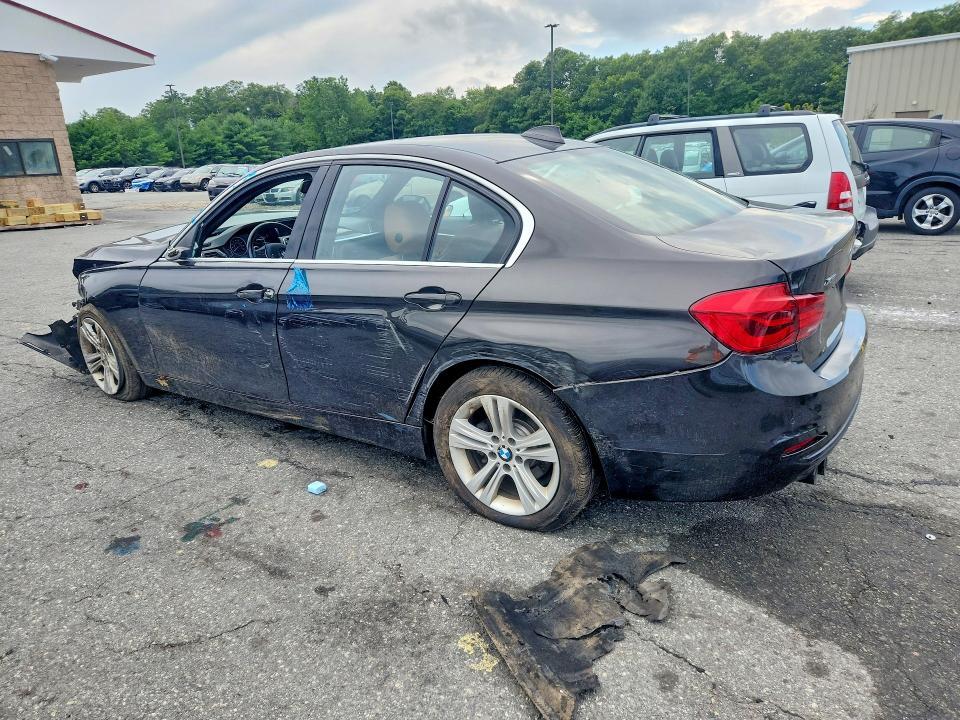 WBA8D9C38HA011526 2017 BMW 330 photo no. 2