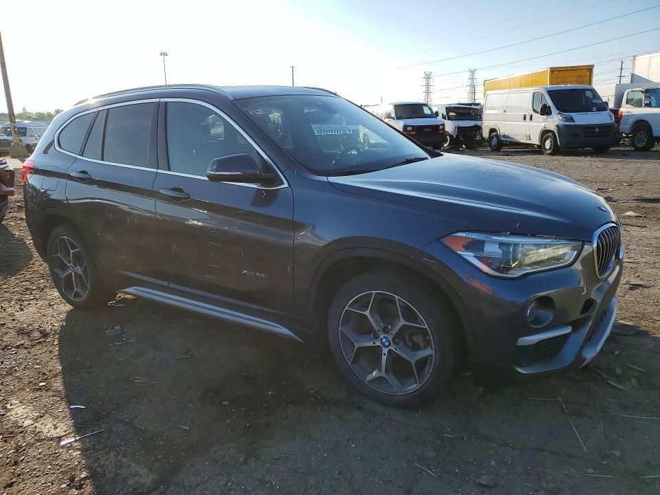 2017 BMW X1 XDRIVE28I — Фото 4 из 13