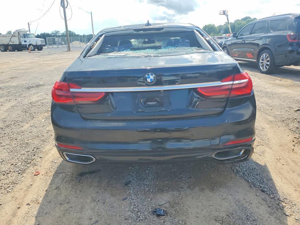 2017 BMW 740 I — Фото 6 из 12