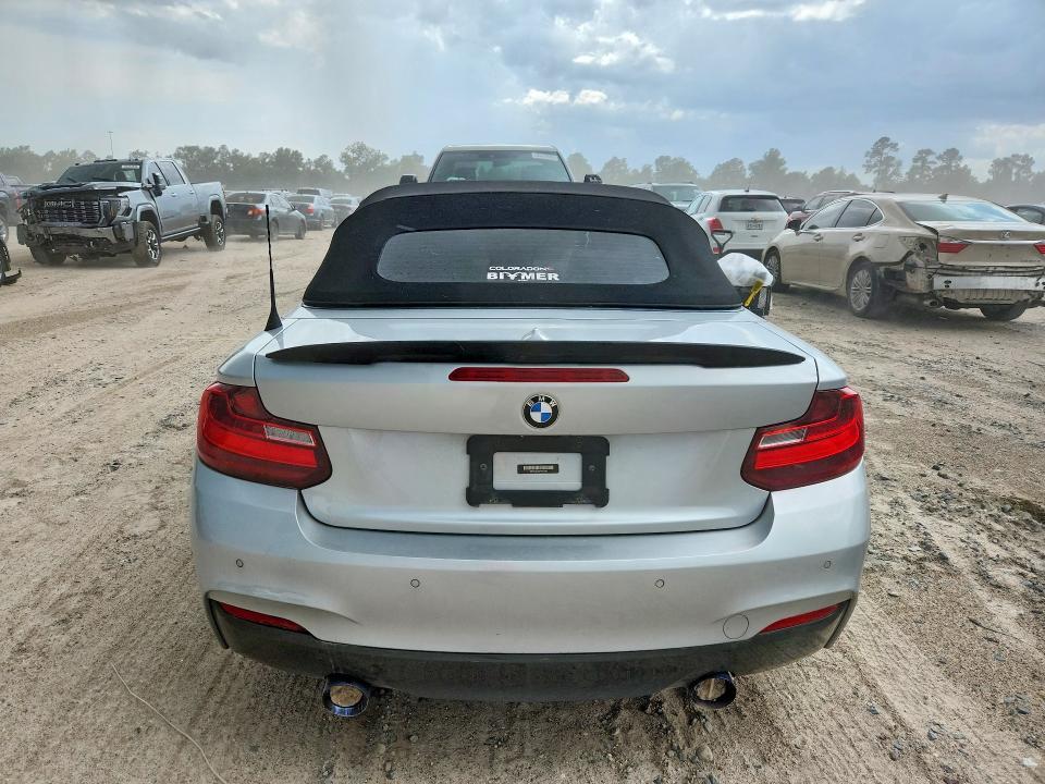 2017 BMW M240XI — Фото 6 из 12