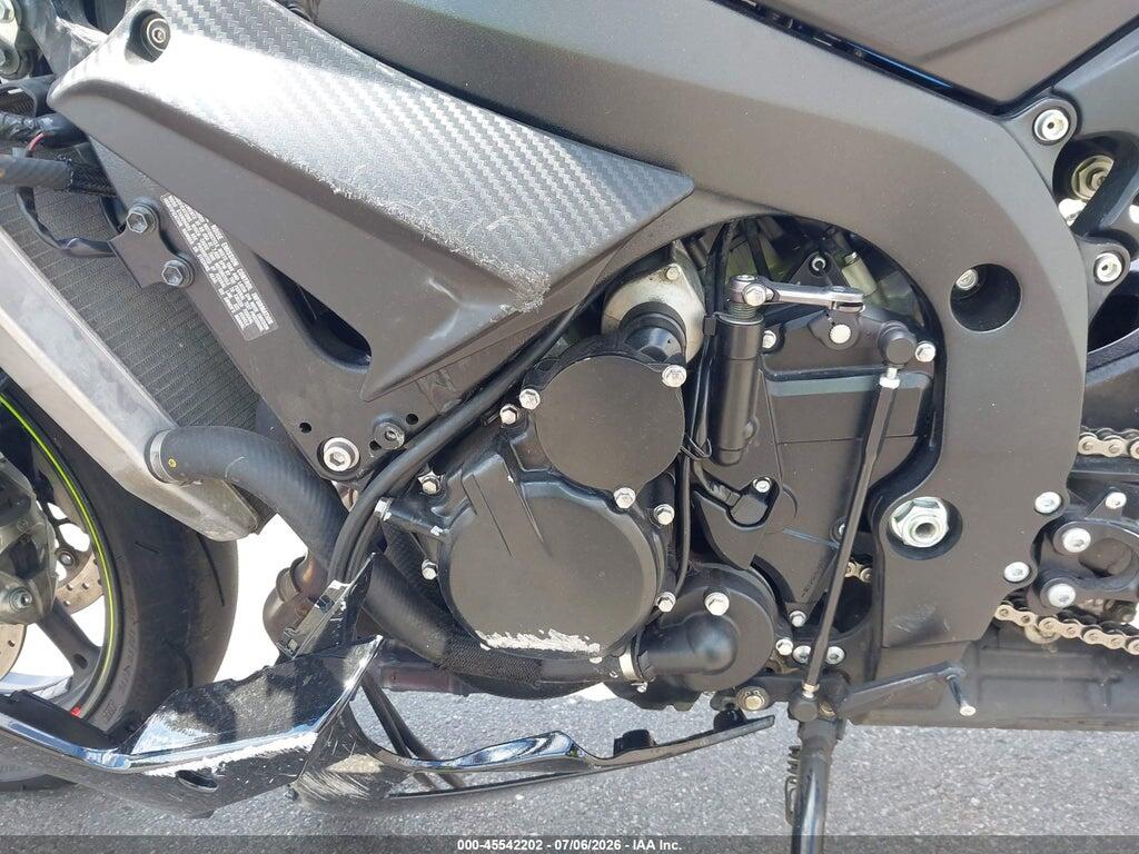JS1GN7FA3F2101050 2015 SUZUKI GSX-R600 photo no. 9