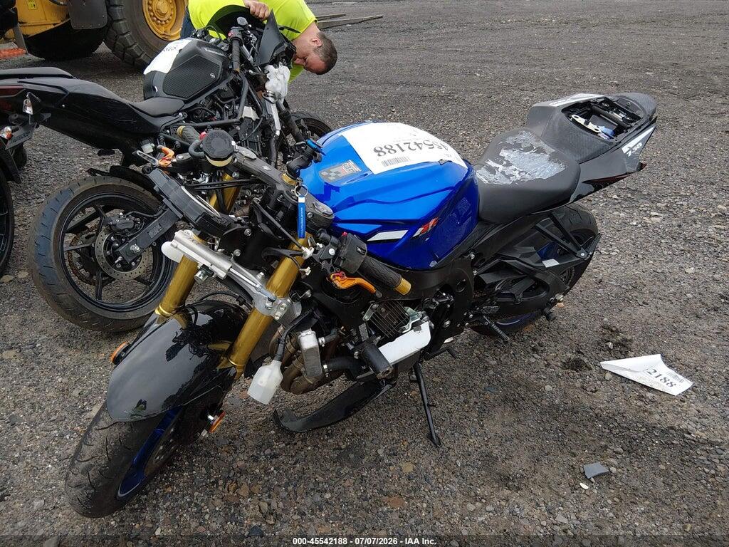 JS1GR7MA4T7101452 2026 SUZUKI GSX-R750 photo no. 2