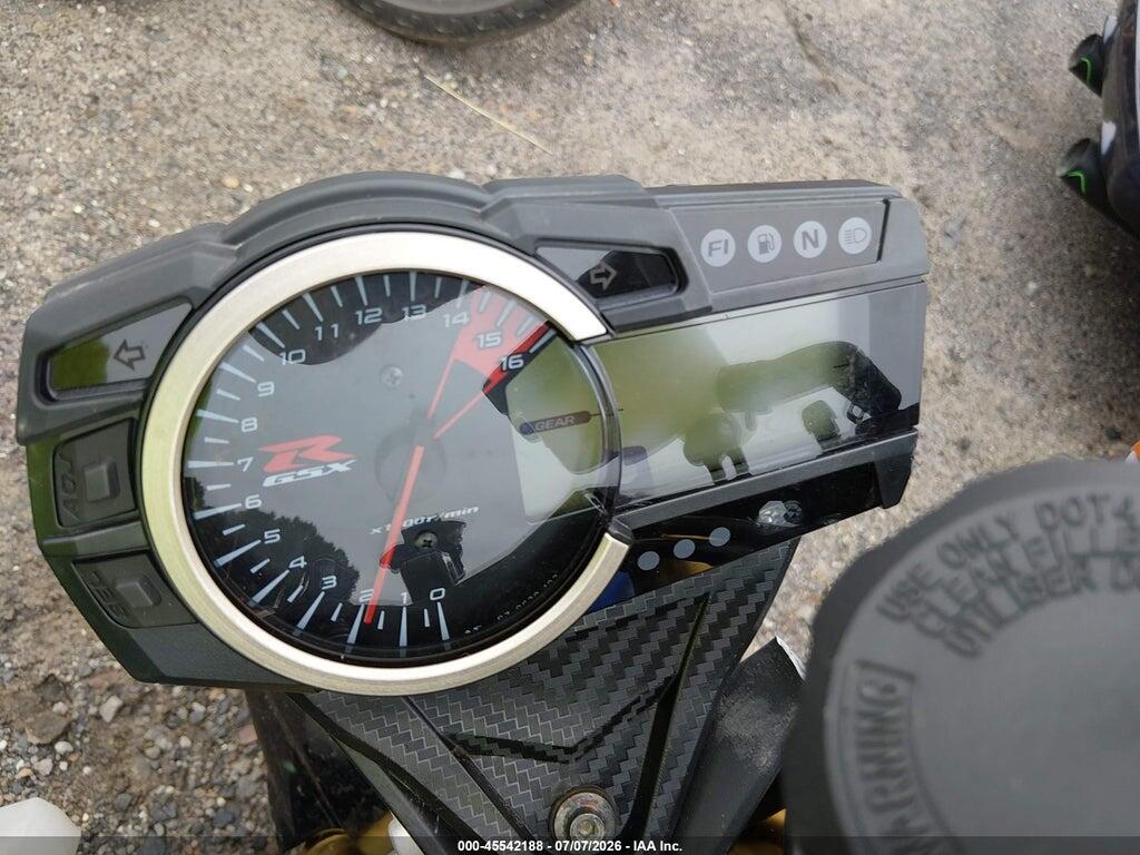 JS1GR7MA4T7101452 2026 SUZUKI GSX-R750 photo no. 7