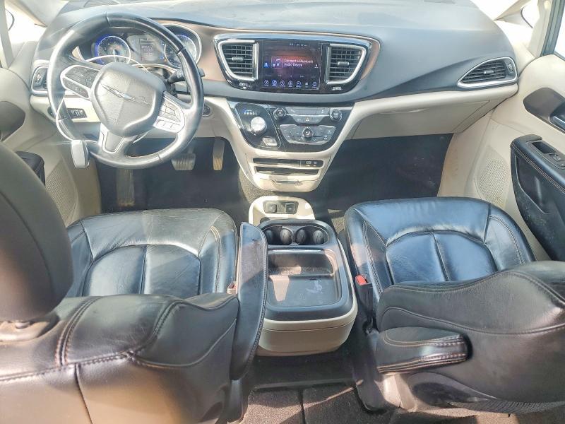 2017 CHRYSLER PACIFICA TOURING L — Фото 8 из 13