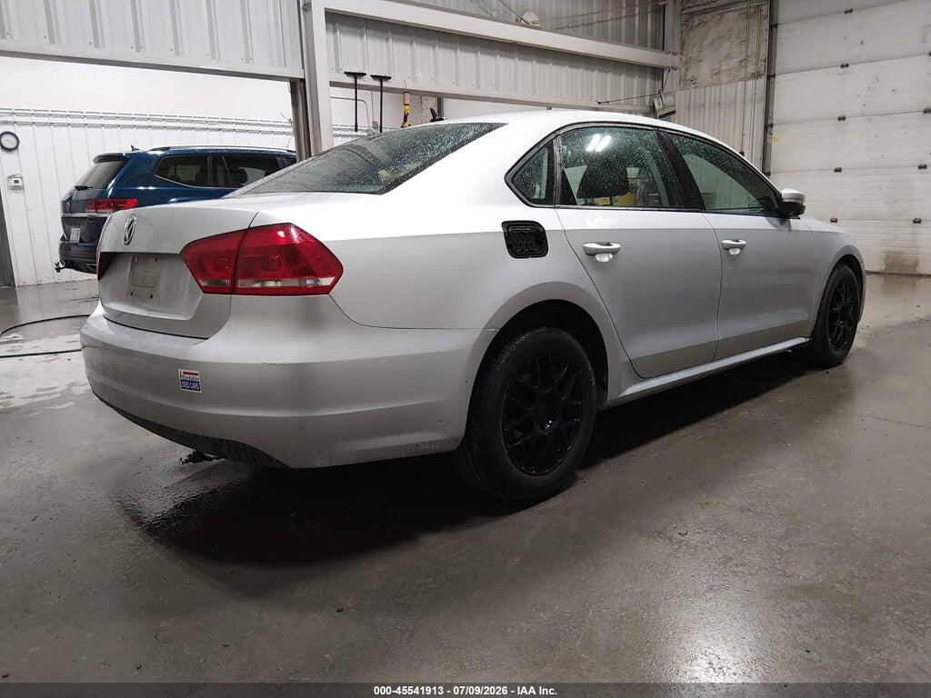 1VWAP7A30DC112624 2013 VOLKSWAGEN PASSAT photo no. 4