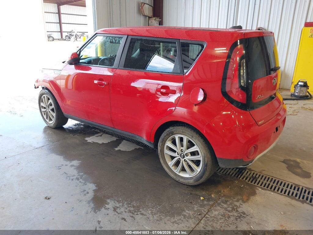 KNDJP3A50J7547015 2018 KIA SOUL photo no. 3