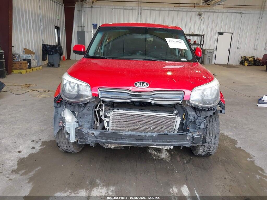 KNDJP3A50J7547015 2018 KIA SOUL photo no. 6