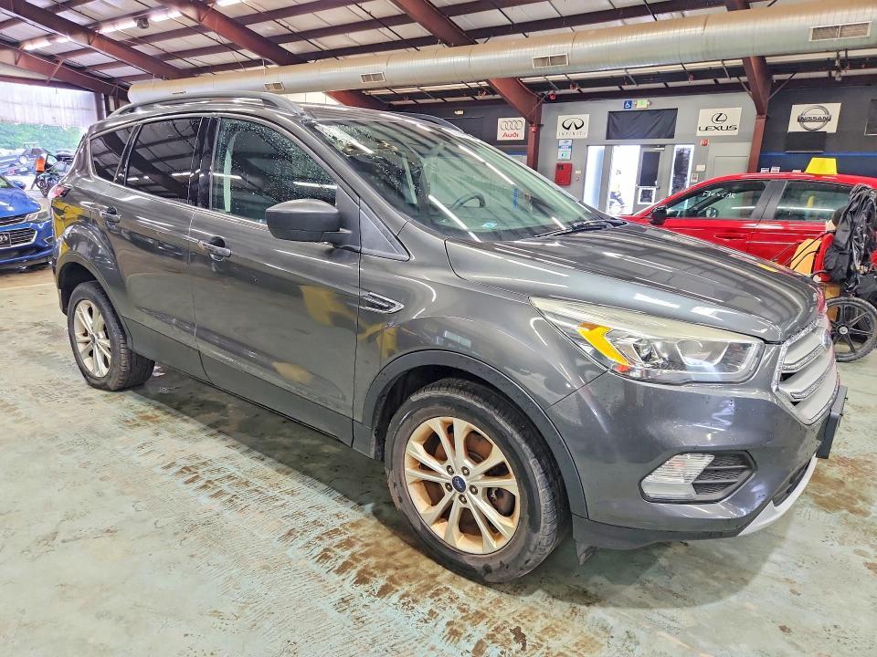 2017 FORD ESCAPE SE — Фото 4 из 13