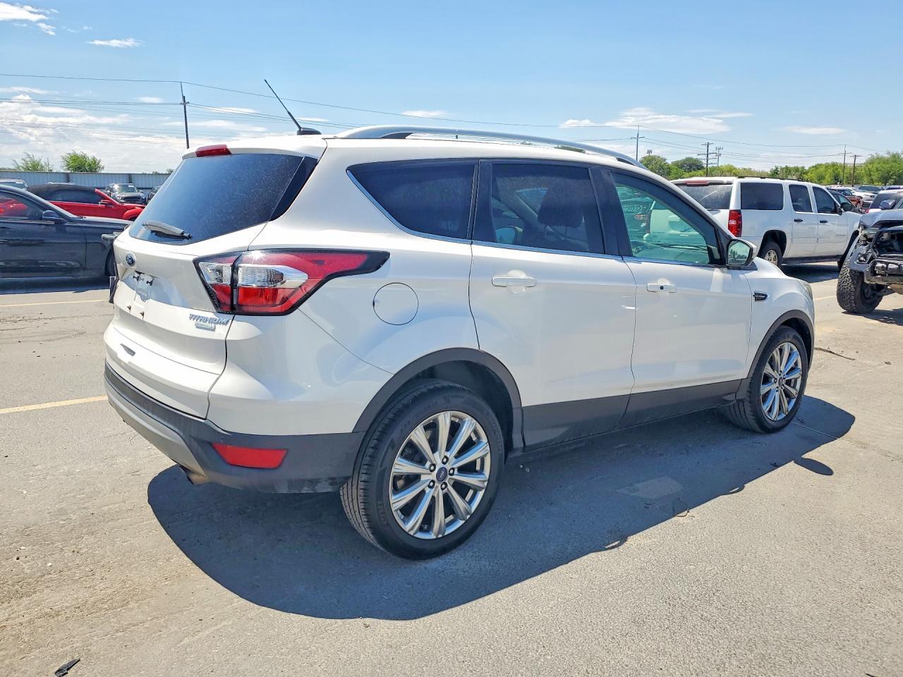 2017 FORD ESCAPE TITANIUM — Фото 3 из 13