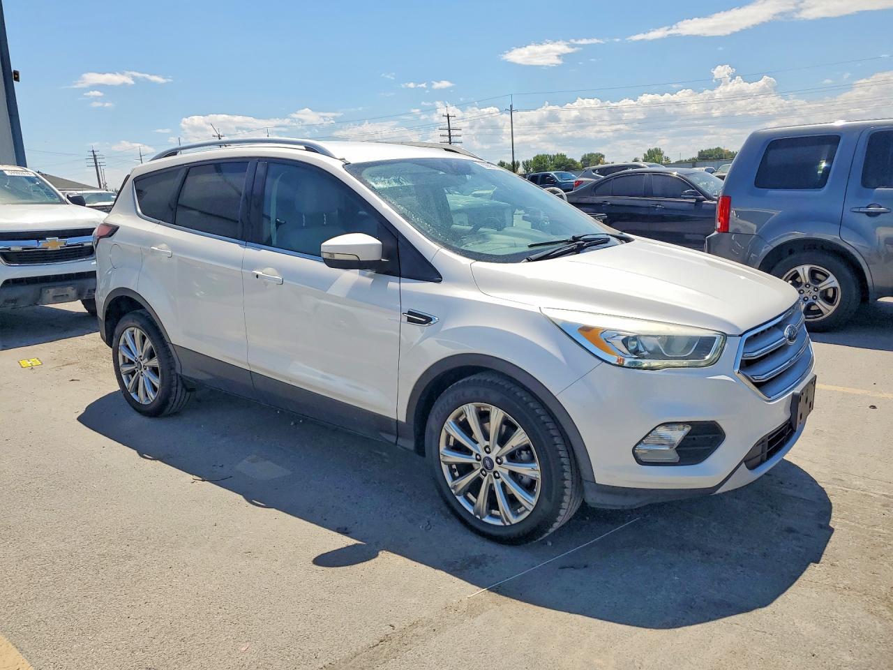 2017 FORD ESCAPE TITANIUM — Фото 4 из 13