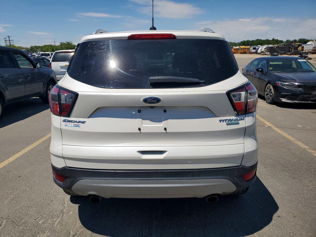 2017 FORD ESCAPE TITANIUM — Фото 6 из 13