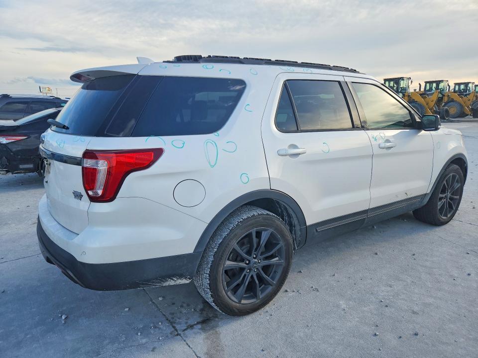 1FM5K7D81HGD85141 2017 FORD EXPLORER photo no. 3