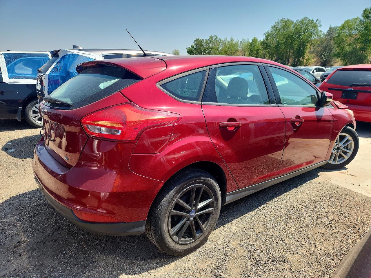 2017 FORD FOCUS SE — Фото 3 из 13
